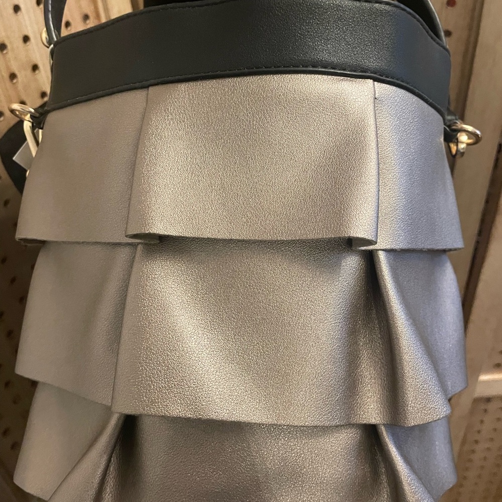 Gray and Black Shoulder Bag with Oval Shape and Ruched Top Closure - Picture 3 of 3
